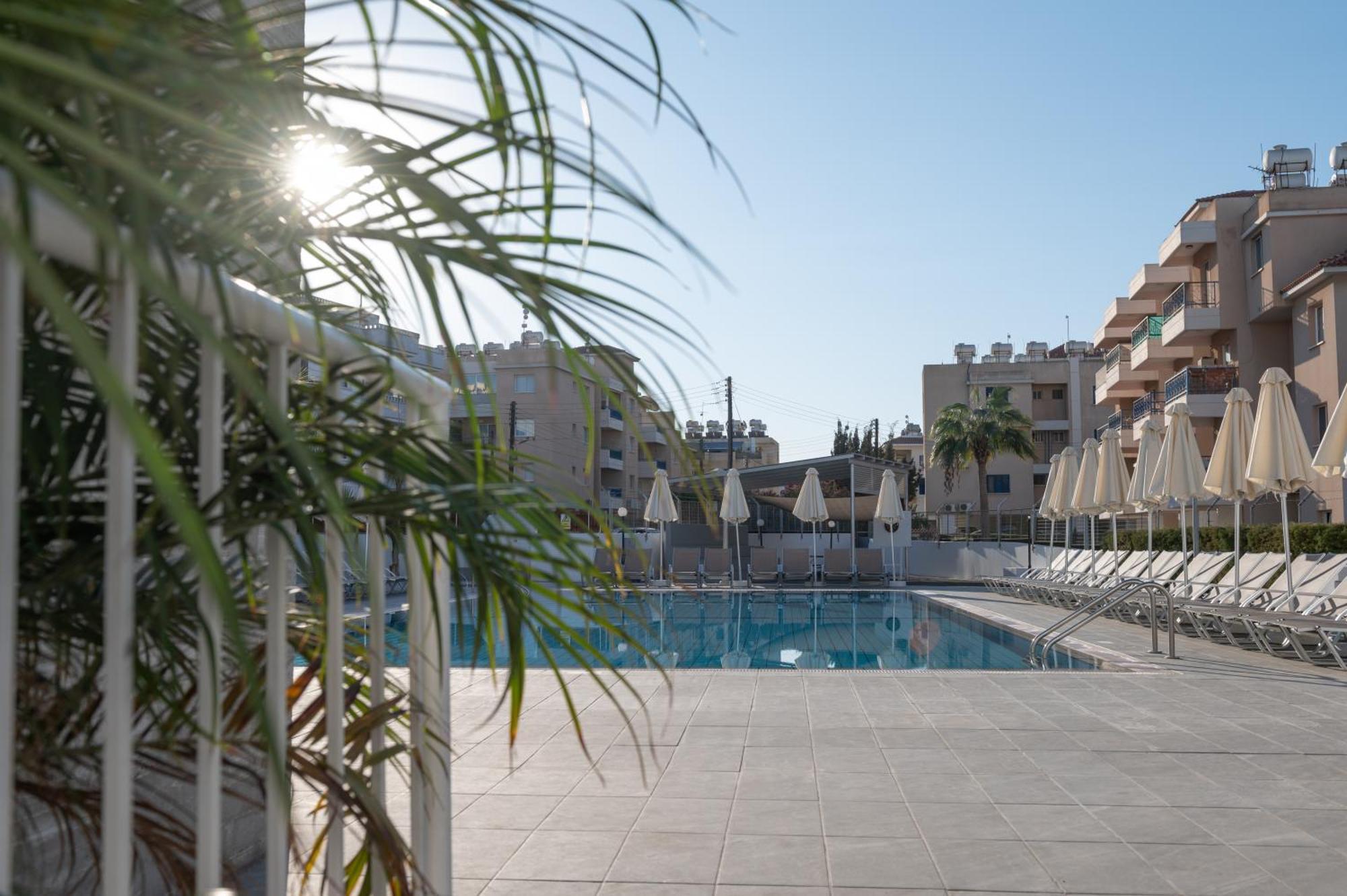 Kefalos Damon Hotel Apartments Paphos Ngoại thất bức ảnh