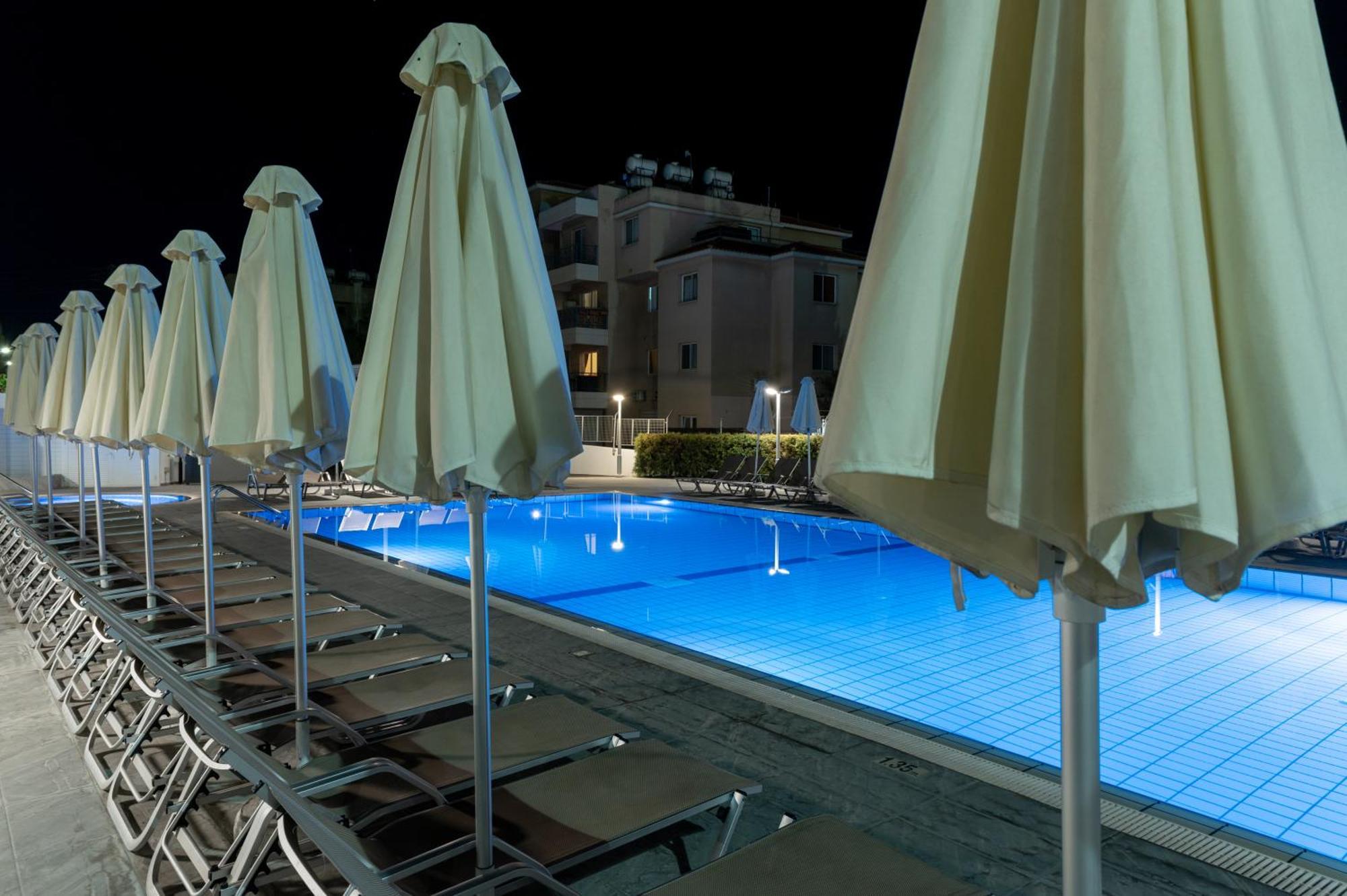 Kefalos Damon Hotel Apartments Paphos Ngoại thất bức ảnh