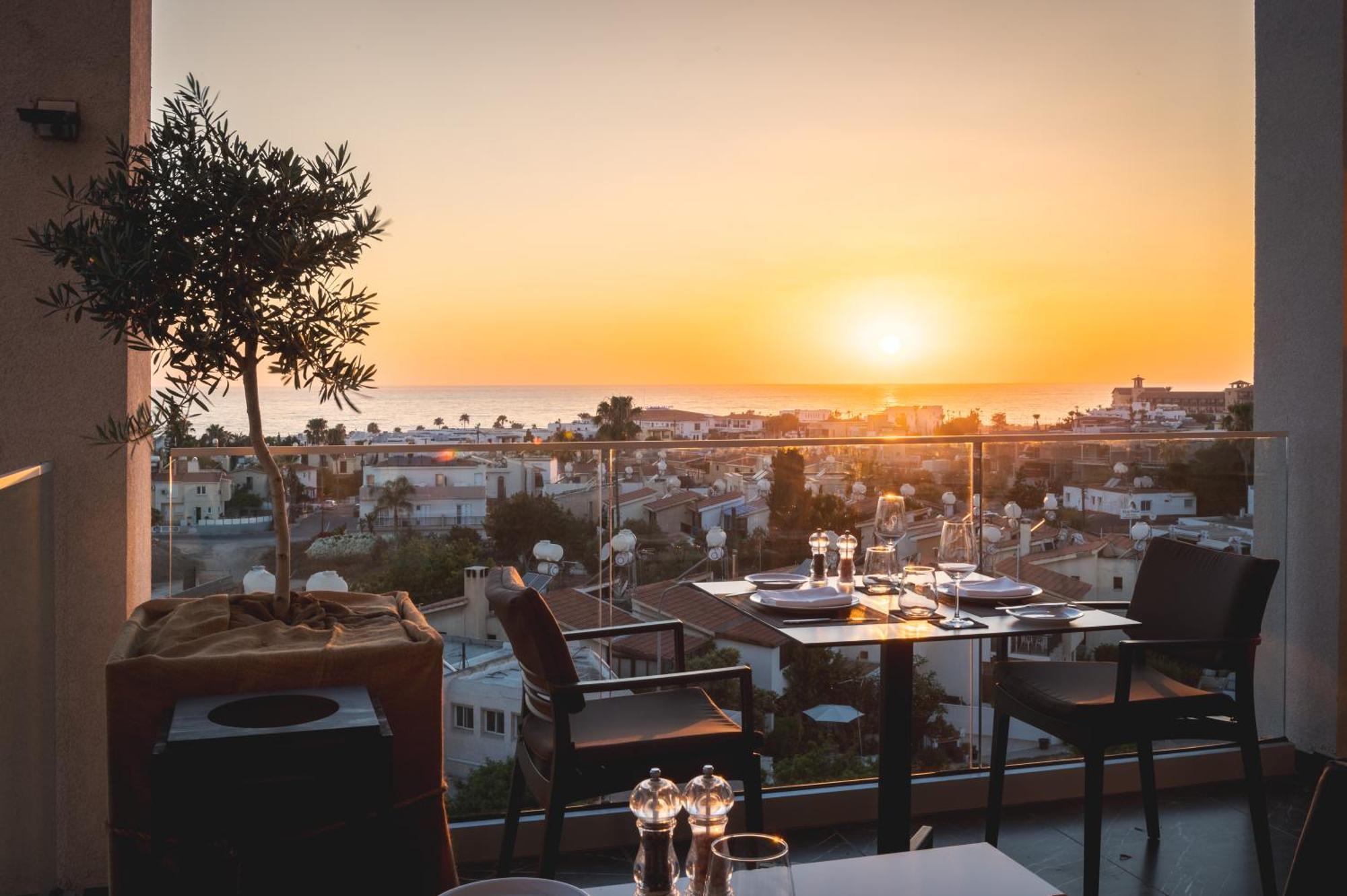 Kefalos Damon Hotel Apartments Paphos Ngoại thất bức ảnh