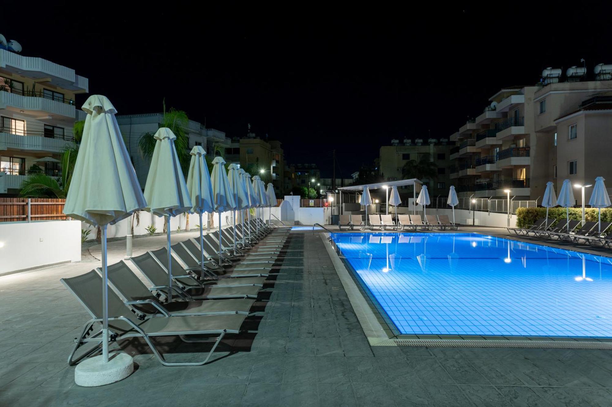 Kefalos Damon Hotel Apartments Paphos Ngoại thất bức ảnh