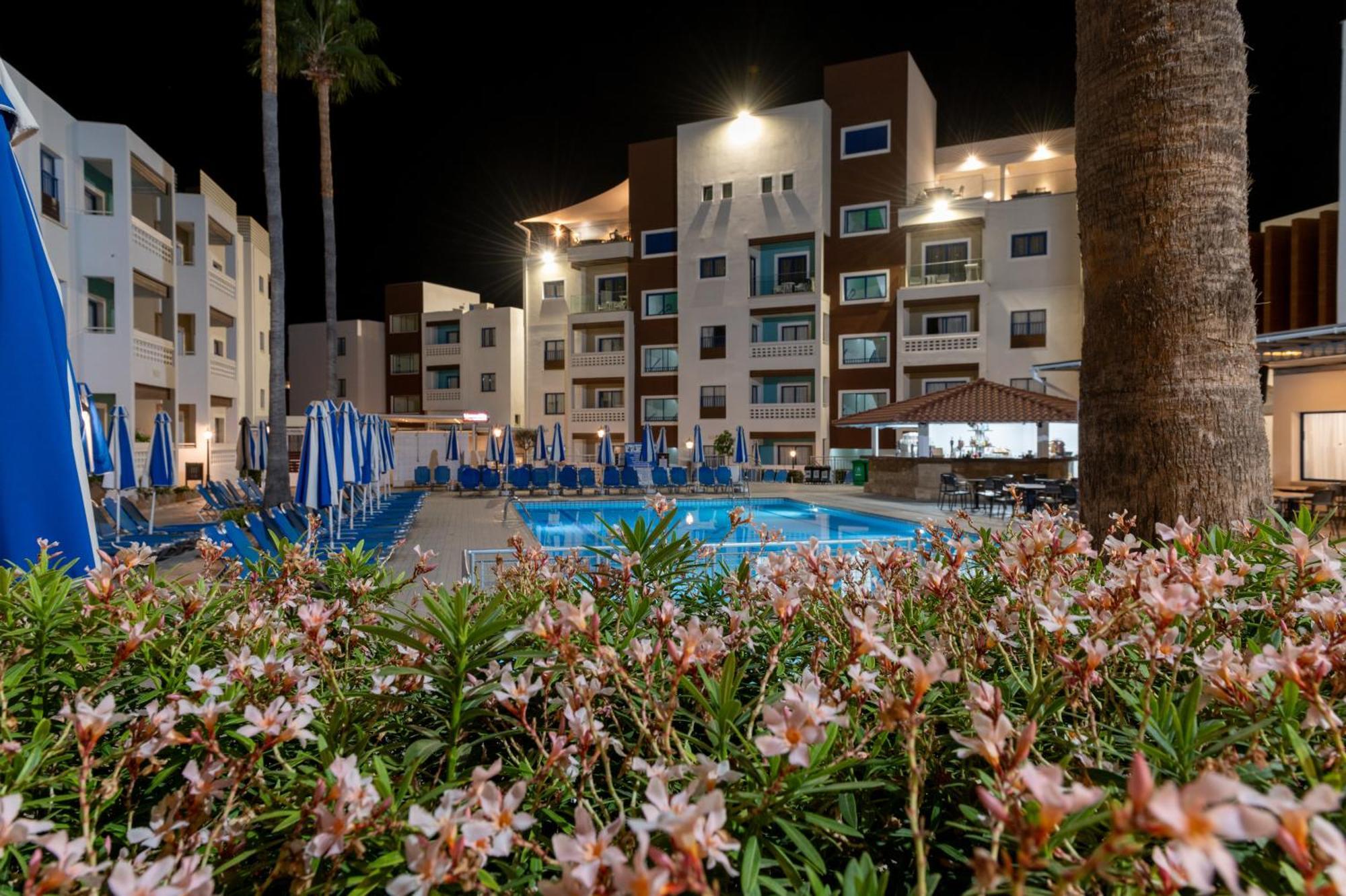 Kefalos Damon Hotel Apartments Paphos Ngoại thất bức ảnh